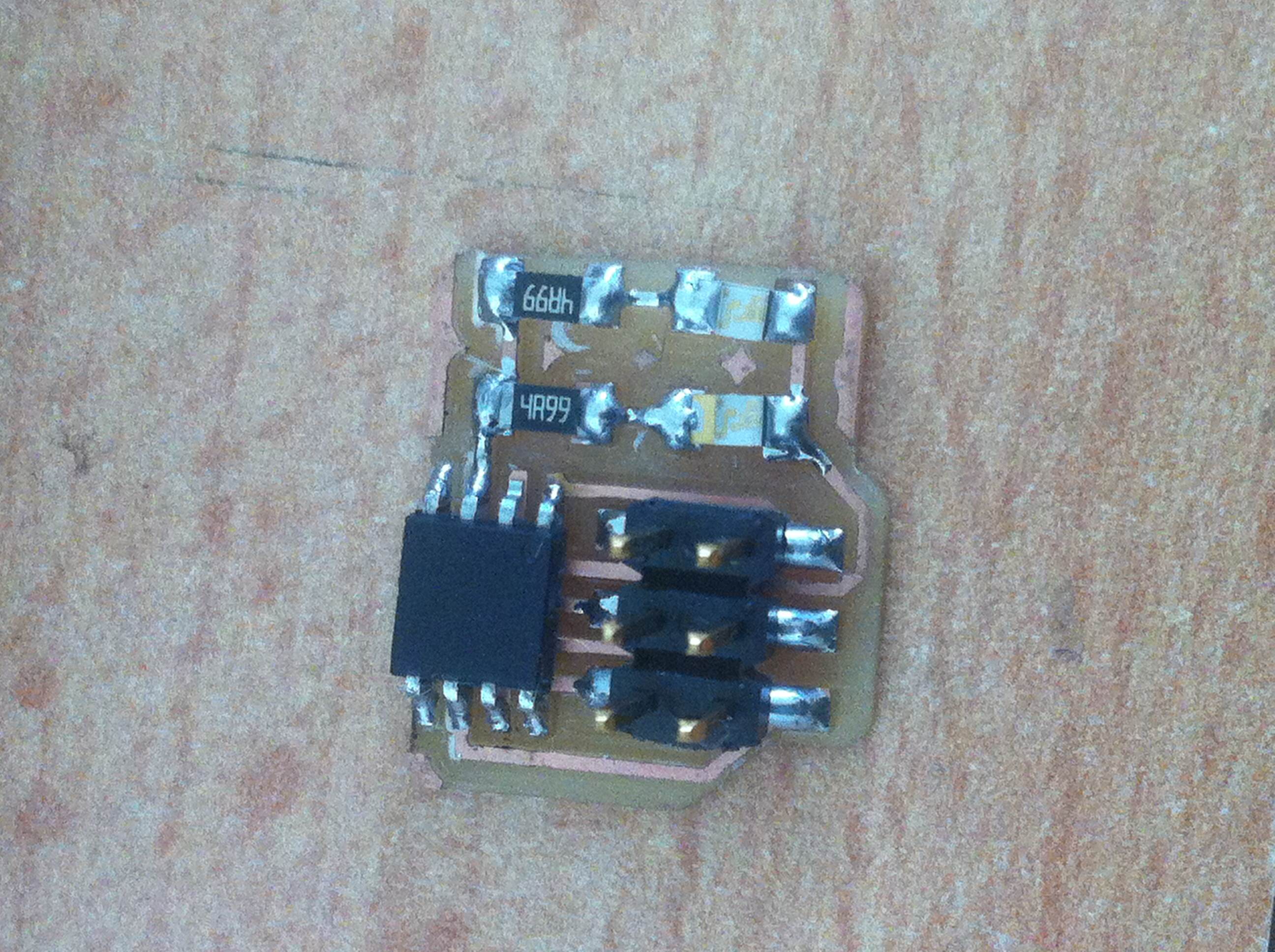 Img: Attiny45 soldered