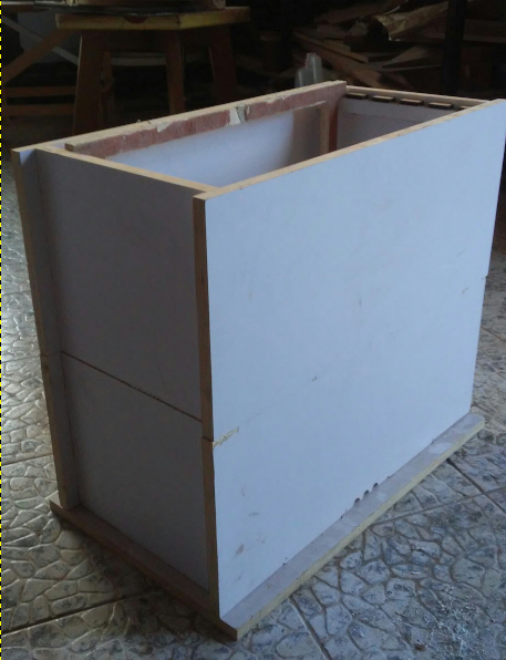 bee hive assembly 2